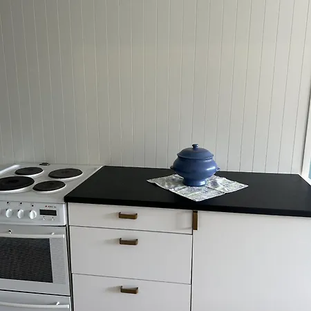 Solhaug Apartment, Fredvang Lägenhet